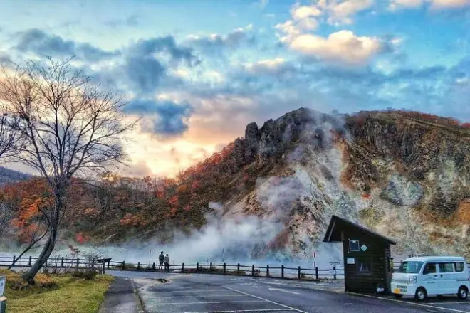 Lac Toya et Noboribetsu : Paysages volcaniques et ranch aux ours