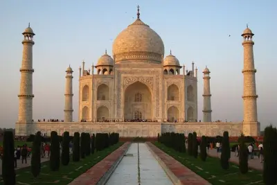 Taj Mahal depuis Lucknow : Visite guidée d'une journée complète