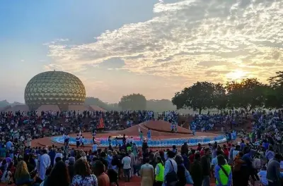 Auroville y Pondicherry: Sitios espirituales y herencia francesa