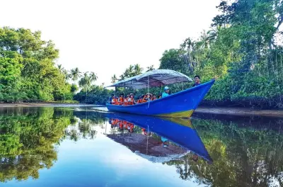 Passeio à praia Sky-Mirror e vaga-lumes saindo de Kota Kinabalu