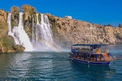 Barca alle cascate di Belek con nuoto a Duden e Lara Beach