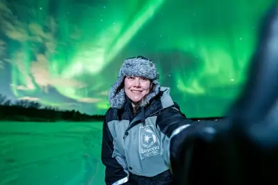 Chasse aux aurores boréales à Levi avec un photographe professionnel