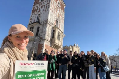 Découvrez la vieille ville de cracovie avec un conteur local : légendes secrètes, astuces gourmandes et visites des incontournables. une expérience authentique et pleine de surprises.