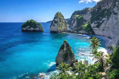 Feel the raw beauty of nusa penida’s cliffs and beaches on a full-day trip from bali with fast boat transfers, private car, and local guide included.
