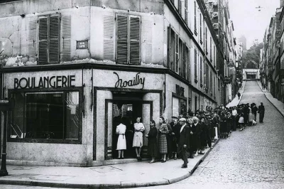 Parcourez le cœur de paris avec un expert de la seconde guerre mondiale, découvrez les lieux secrets de l’occupation, les impacts de balles et les récits de la résistance en petit groupe. itiné