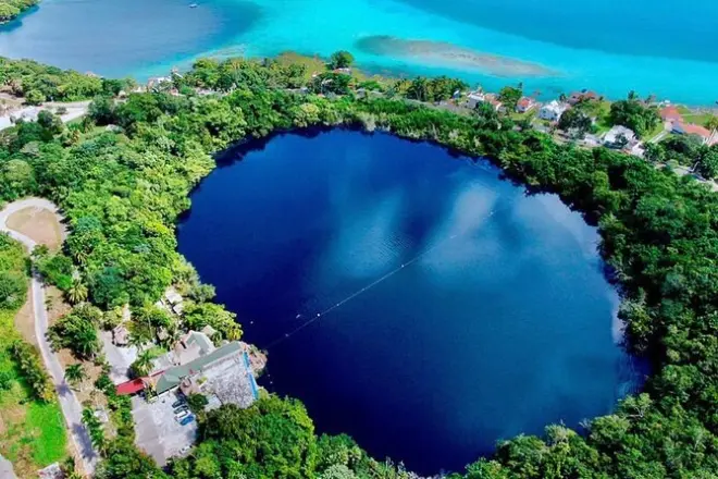 Bacalar Lagune ab Merida: Bootstour, Cenoten & 7 Farben