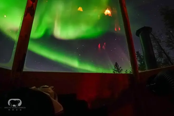Yellowknife Nordlichter Tour: Glas-Tipi & Geführte Lichtbeobachtung