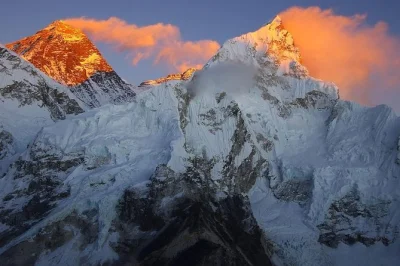 Partez pour un trek de 14 jours au camp de base de l’everest avec vols vers lukla, visite de namche bazaar, lever de soleil à kala patthar, immersion dans la culture sherpa et nuits en teahouse. r