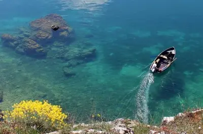 Circuito privado de 90 km por el lago Ohrid con guía desde Ohrid