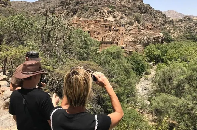 Nizwa, Jabal Akhdar & Birkat Al Moz day trip from Muscat
