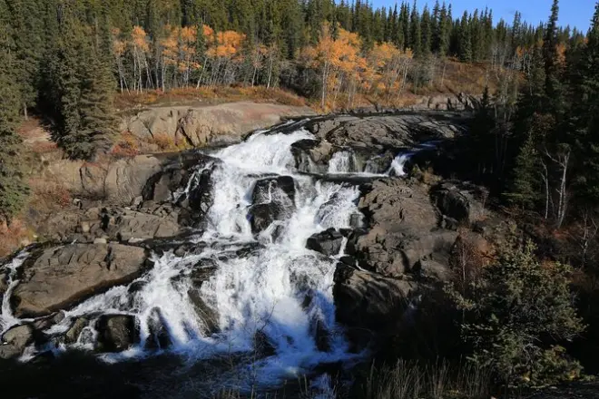 Sendero Cameron Falls cerca de Yellowknife: 4 horas
