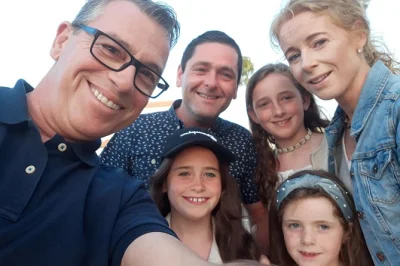 Skip the taxi line—get private airport transfer from faro to lisbon, seville, lagos or albufeira. reliable local drivers, flexible pickup & infant seats available.