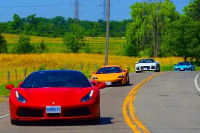 Prova l’emozione di guidare una supercar o un’auto esotica sulle strade panoramiche di hamilton mountain, con vista skyline e guida locale. assicurazione inclusa e passeggero opzionale.