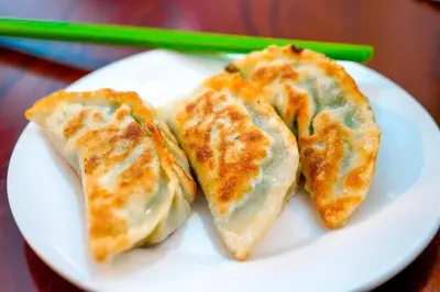 Tour gastronómico en Sham Shui Po: Seis degustaciones con guía local