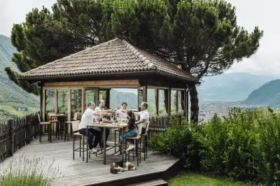 Weingut Loacker winery tour: South Tyrolean wines & Bolzano views