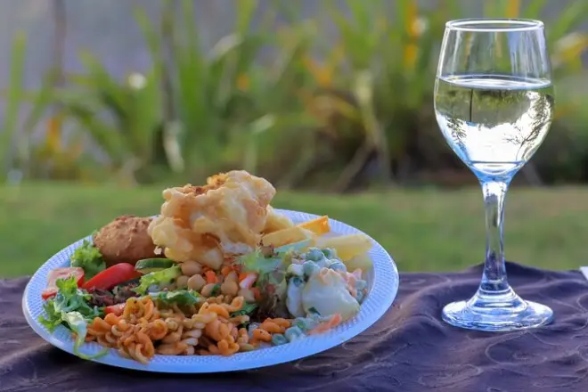 Norfolk Island Fish Fry Dinner: Live Music & Island Dancing