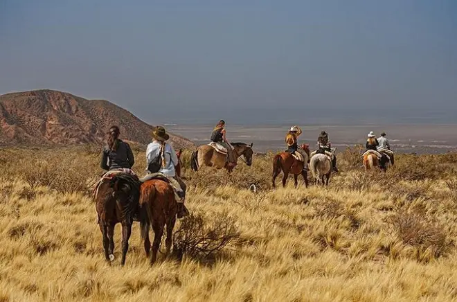 Cabalgata en los Andes con comidas gourmet y vinos locales incluidos