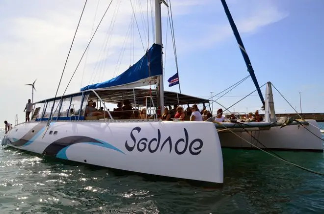 Catamaran à Sal : Voile et baignade pour adultes uniquement