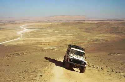 2h de 4x4 dans le cratère Ramon au départ de Mitzpe Ramon