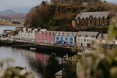 Feel the wild air of the scottish highlands on a small-group tour from edinburgh with isle of skye, loch ness, whisky tasting, and local b&b stays included.