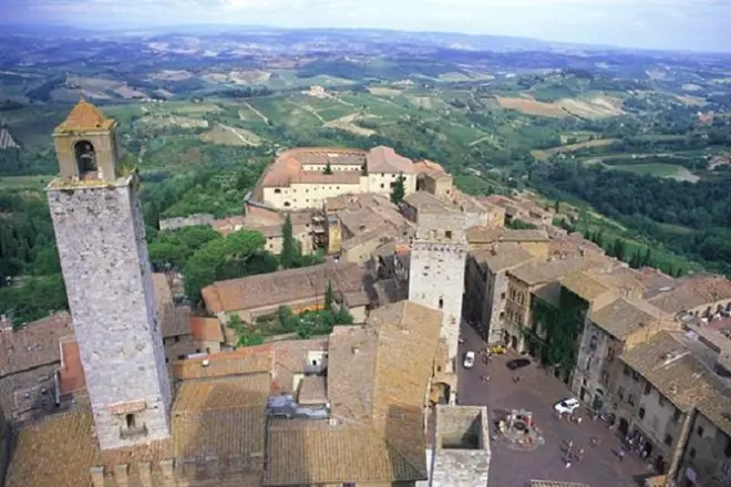 Siena, San Gimignano & Chianti Wein ab Lucca: Kleine Gruppe