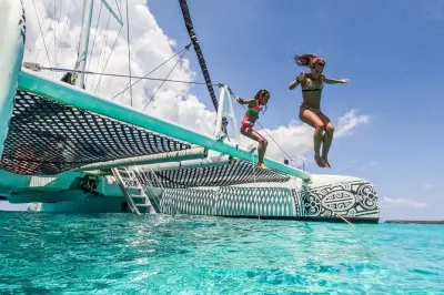 Katamaransegeln an Curacaos Westküste: Zwei Strände & Mittagessen
