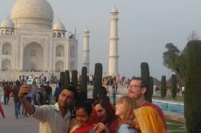 De Gwalior à Agra : Taj Mahal, fort d'Agra et Baby Taj en un jour