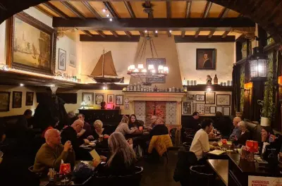 Belgisches Bier in Antwerps historischen Kneipen probieren