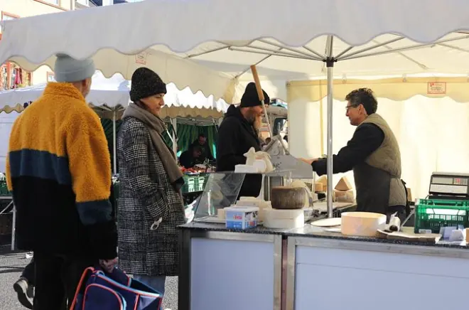 Kochen in Köln: Markttour & Essen im Privathaushalt