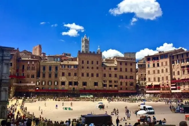 Siena, San Gimignano & Chianti wine tour from Montecatini Terme
