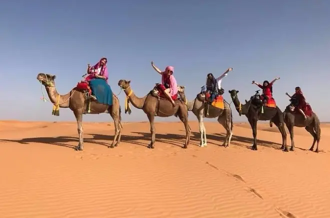 De Fes ao deserto de Merzouga com passeio de camelo e acampamento