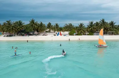 Kayakfahren auf Maafushi Island: Jet-Ski, Kajak & Fun-Tube-Kombi