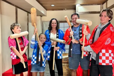 Osaka Mochi Pounding Class: Make & Taste Rice Cakes