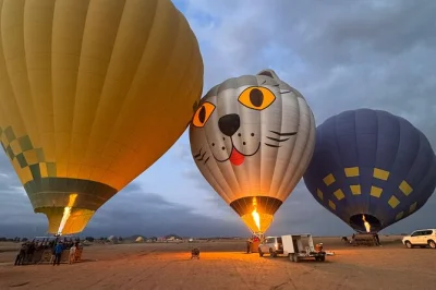 Réservez un vol en montgolfière près de marrakech. admirez les montagnes de l’atlas au lever du soleil, savourez un petit-déjeuner local, et profitez d’une prise en charge depuis votre riad ou