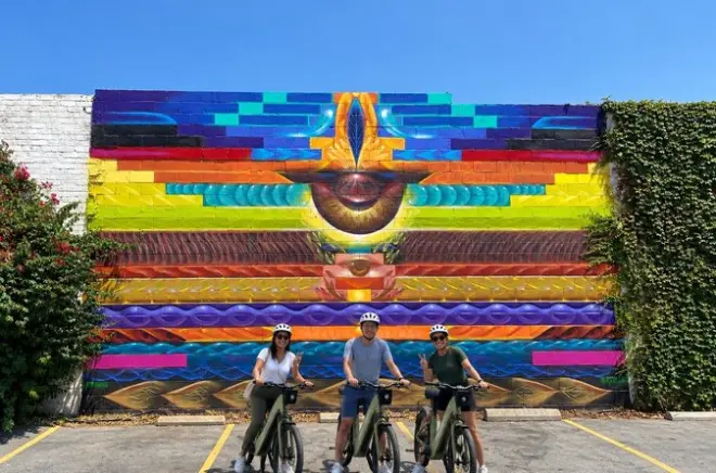 Arts District de Los Ángeles en bici eléctrica: Arte callejero y más