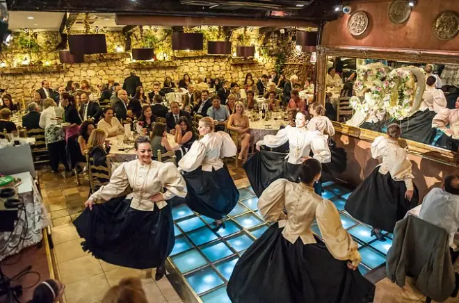 Maltesisches Abendessen mit Folklore-Show und Transfer