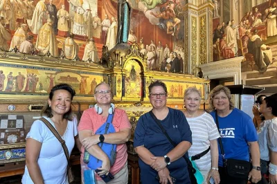 Vaticano, capela sistina e basílica de são pedro com guia privativo, entrada sem filas, histórias exclusivas e final na praça de são pedro. inclui acesso prioritário.