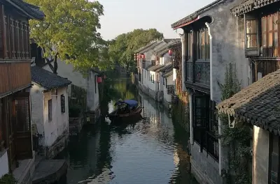 Privattour Suzhou und Zhouzhuang mit Mittagessen