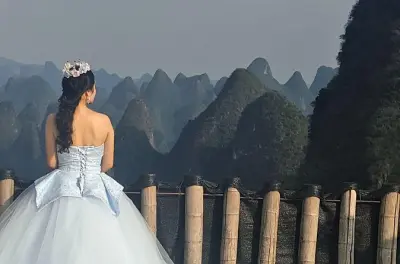 Li River Cruise Guilin to Yangshuo with Xianggong Hill