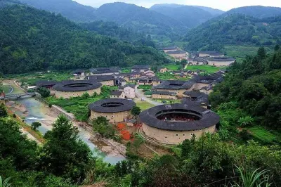 Tianluokeng Tulou Dorf Tagesausflug ab Xiamen mit privatem Guide