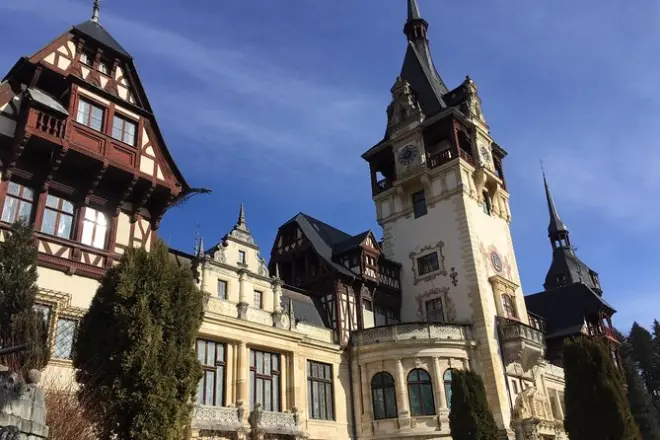 Dia privado em Brasov, castelos de Peleș e Bran saindo de Bucareste