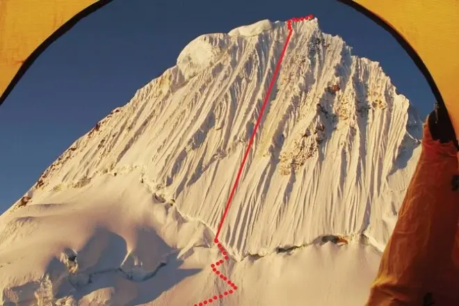 Ascension de Nevado Alpamayo 5 947 m en 6 jours depuis Huaraz