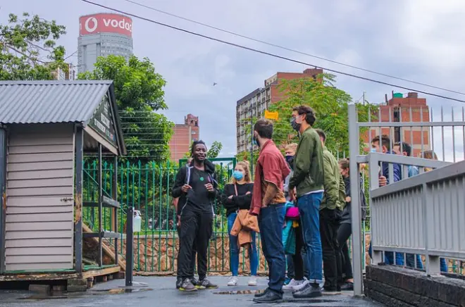 Tour a pé em Hillbrow: História da migração e almoço local