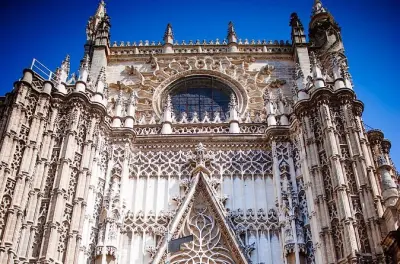 Real Alcázar et cathédrale de Séville : Coupe-file