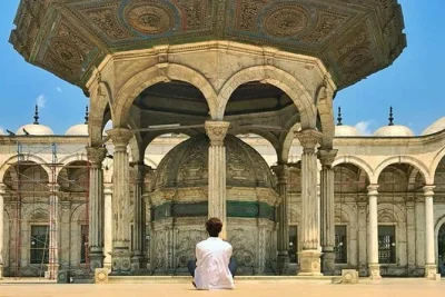 Découvrez le caire en 3 jours : la grande pyramide de gizeh, le vieux caire et les trésors antiques avec un guide privé. réservez votre escapade dès maintenant.