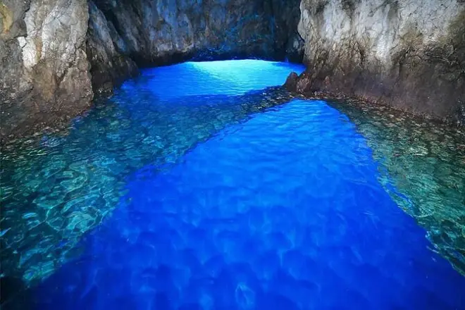 Private Speedboat Tour to Blue Cave from Trogir: 11 hours