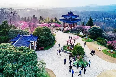 Montagne Pourpre de Nankin : Mausolée Sun-Yat Sen et tombe Ming