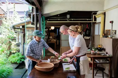 Corso di cucina giapponese nella vecchia Takayama con famiglia locale