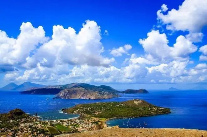 Lipari & Vulcano from Cefalù: Aeolian Islands full day
