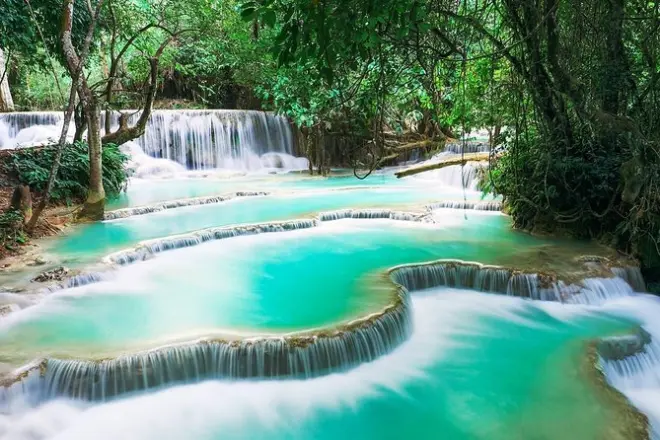 Cascate Kuang Si: Nuoto e crociera al tramonto in giornata